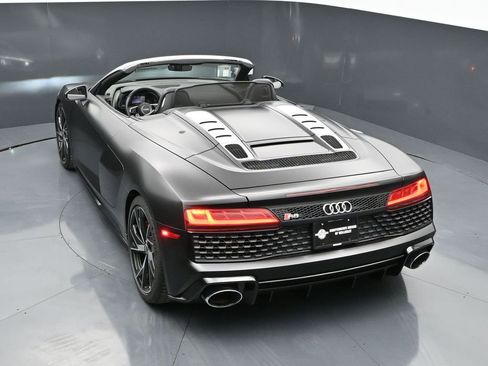 Used 2021 Audi R8 V10 w/ Premium Package image 42