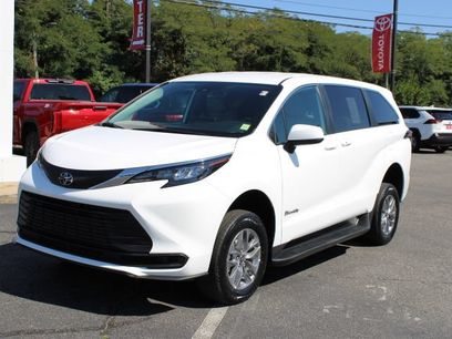 Used 2026 Toyota Sienna LE