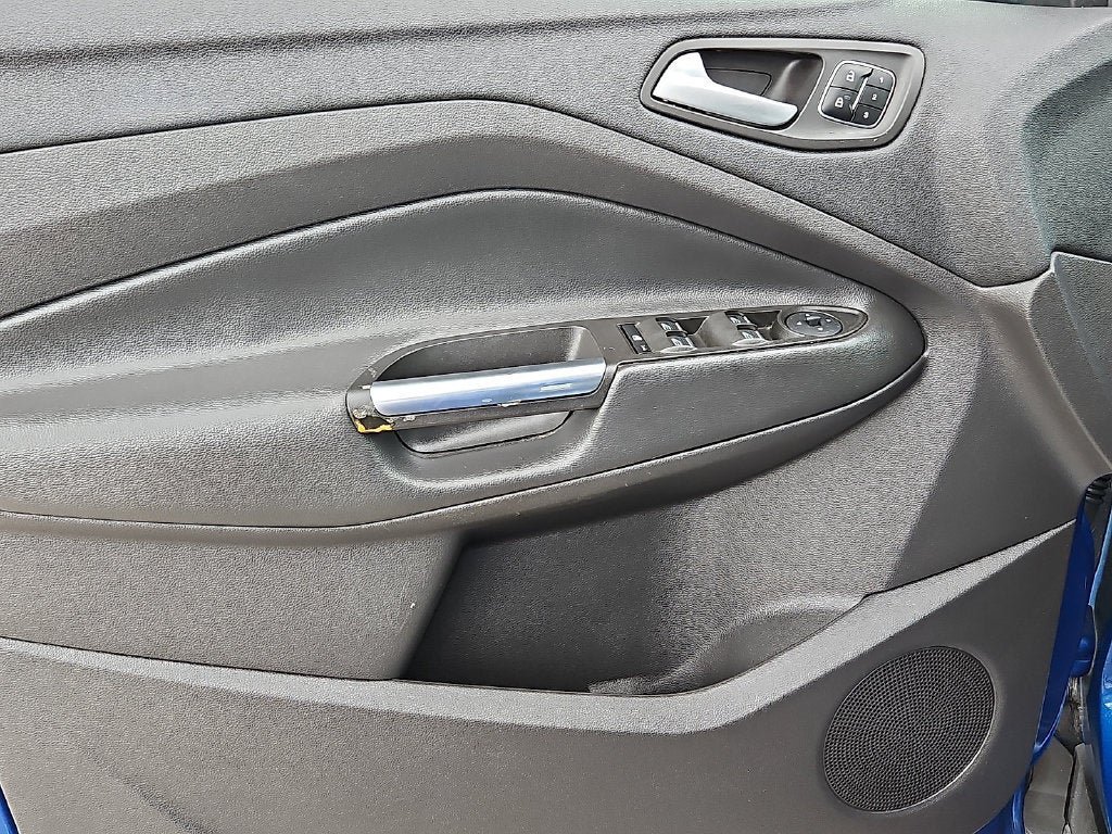 Used 2017 Ford Escape Titanium FWD image 12