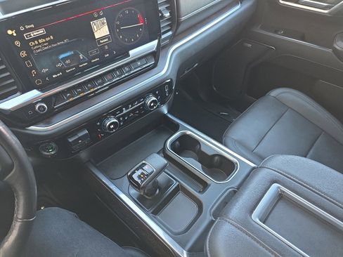 Used 2022 GMC Sierra 1500 SLT w/ SLT Premium Plus Package image 12