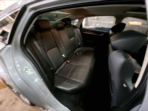 Used 2018 Honda Accord EX-L image 28