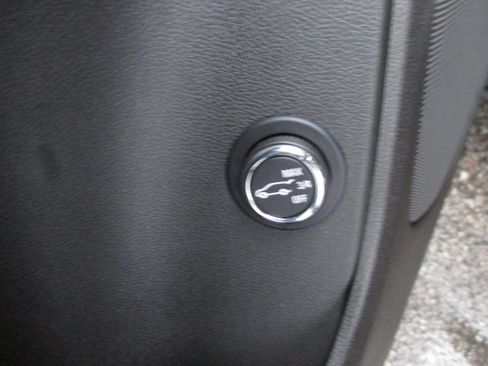 Used 2023 Chevrolet Blazer LT w/ Convenience Package image 14