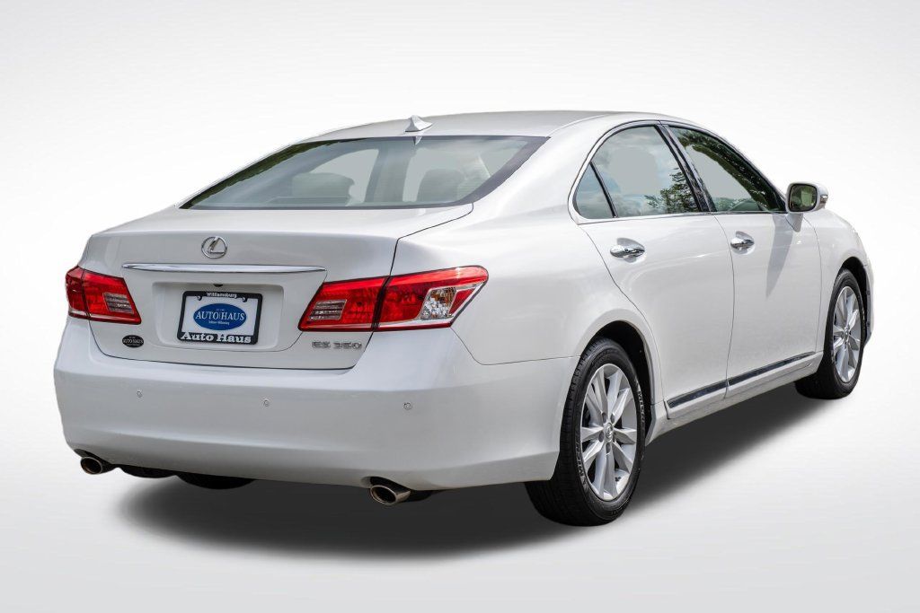 Used 2011 Lexus ES 350 w/ Preferred Accessory Package FWD image 7