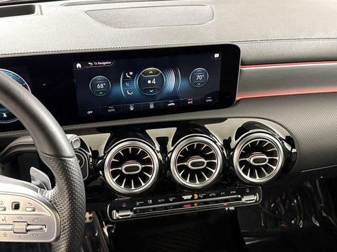 Used 2020 Mercedes-Benz CLA 250 4MATIC image 9