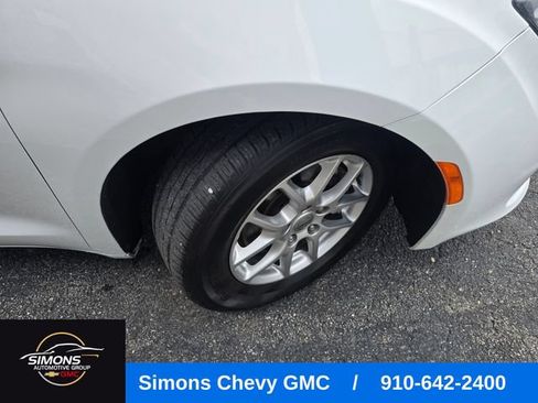 Used 2023 Chrysler Voyager LX FWD image 58