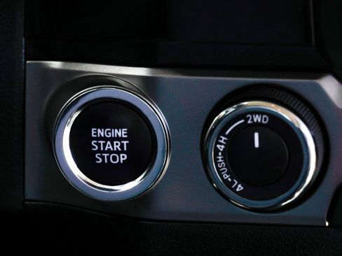 Used 2023 Toyota Tacoma SR5 AWD/4WD image 37