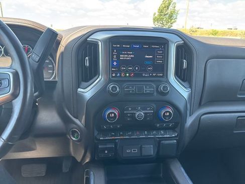 Used 2021 Chevrolet Silverado 1500 LTZ AWD/4WD image 18