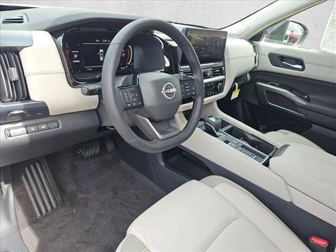 New 2026 Nissan Pathfinder SL FWD image 3
