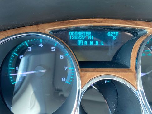 Used 2012 Buick Enclave Leather AWD/4WD image 14