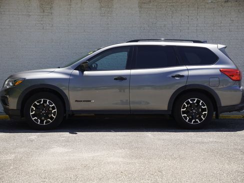 Used 2020 Nissan Pathfinder SL AWD/4WD image 4