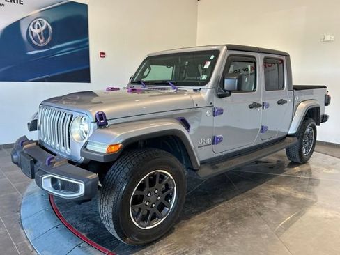 Used 2020 Jeep Gladiator Overland w/ Dual Top Group AWD/4WD image 2