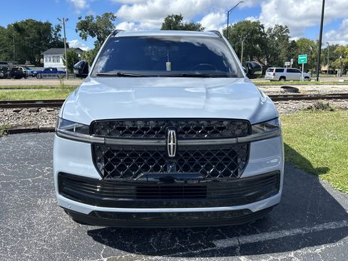 New 2025 Lincoln Navigator Reserve w/ Jet Appearance Package image 6
