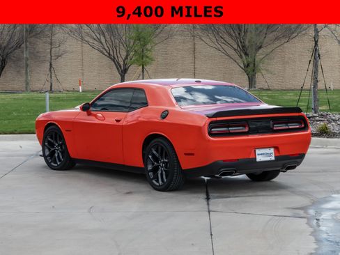 Used 2020 Dodge Challenger R/T w/ Blacktop Package image 3
