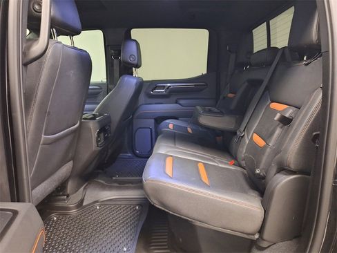 Used 2023 GMC Sierra 1500 AT4 w/ AT4 Preferred Package image 10