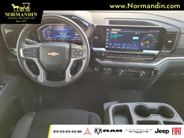 Used 2025 Chevrolet Silverado 2500 LT w/ Convenience Package AWD/4WD image 7