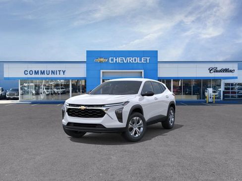 New 2026 Chevrolet Trax LS image 9