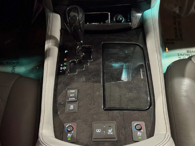 Used 2012 Lexus LS 460 AWD w/ Luxury Value Edition image 17