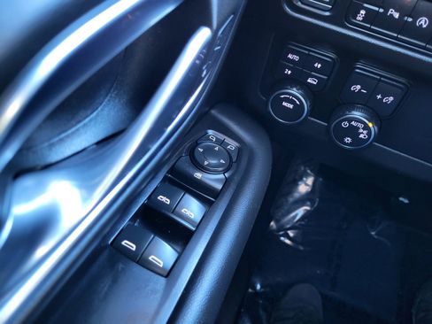 Used 2023 Chevrolet Tahoe LS image 13