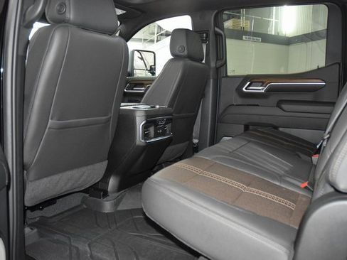 Used 2024 Chevrolet Silverado 1500 High Country w/ High Country Premium Package image 40