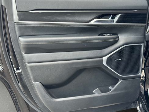 Used 2022 Jeep Wagoneer Series I w/ Convenience Group I RWD image 15