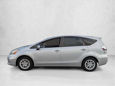 Used 2013 Toyota Prius V Three image 8