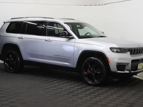 Used 2021 Jeep Grand Cherokee L Limited AWD/4WD image 3