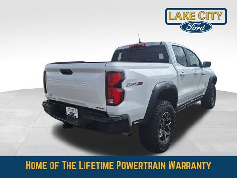 Used 2025 Chevrolet Colorado ZR2 AWD/4WD image 7