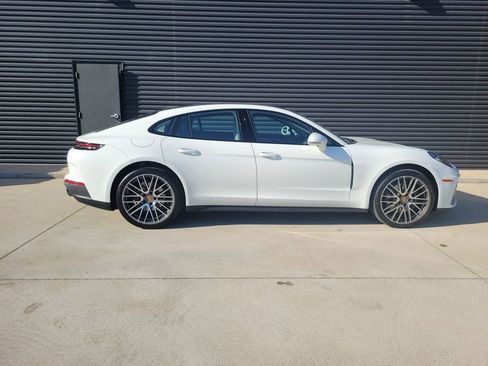 Certified 2025 Porsche Panamera 4 AWD/4WD image 6