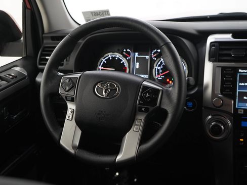 Used 2022 Toyota 4Runner Limited AWD/4WD image 14