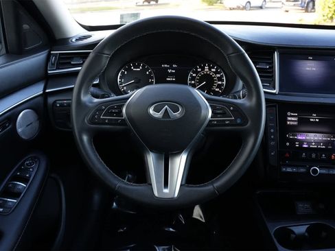 Certified 2025 INFINITI QX50 Luxe image 9