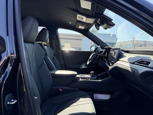 Used 2026 Lexus TX 500h AWD w/ Technology Package image 18