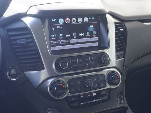 Used 2017 Chevrolet Suburban Premier image 15