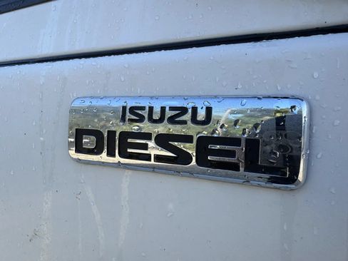 Used 2024 Isuzu NPR 4500 HD RWD image 13