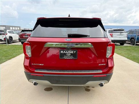 Used 2023 Ford Explorer Limited AWD/4WD image 5