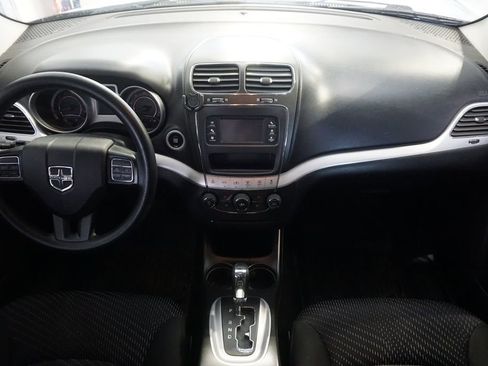 Used 2017 Dodge Journey SXT w/ Comfort/Convenience Group AWD/4WD image 17