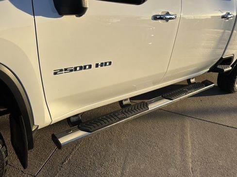 Used 2025 Chevrolet Silverado 2500 LTZ w/ LTZ Plus Package image 14