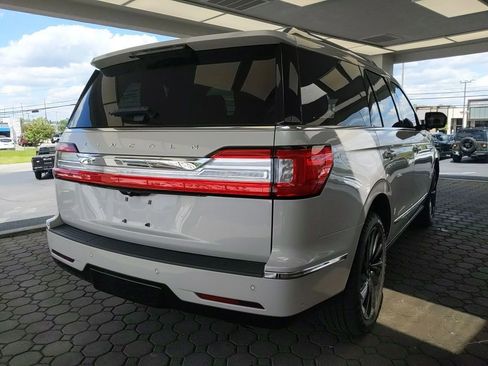 Used 2021 Lincoln Navigator Reserve AWD/4WD image 6