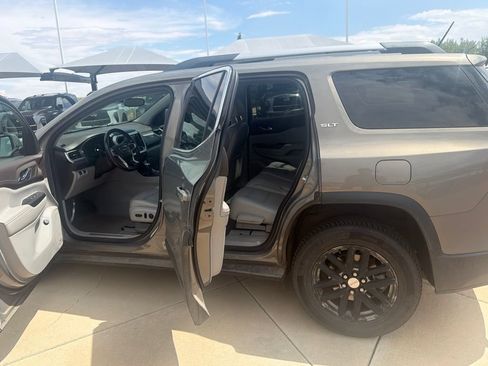 Used 2019 GMC Acadia SLT w/ LPO, Cargo Package AWD/4WD image 8