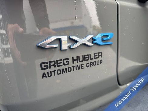 Used 2022 Jeep Wrangler Unlimited Sahara w/ Cold Weather Group image 12