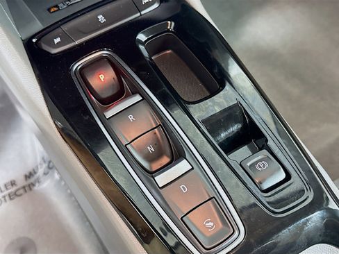 Used 2023 Chevrolet Bolt EUV Premier image 20