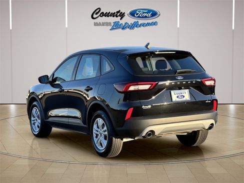 Used 2023 Ford Escape AWD image 8