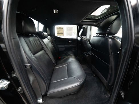 Used 2023 Toyota Tacoma TRD Sport image 24