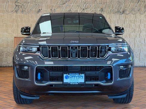 Used 2022 Jeep Grand Cherokee Overland w/ Advanced Protech Group III AWD/4WD image 3