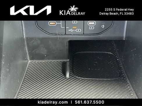 Used 2025 Kia Sorento EX w/ Panoramic Sunroof Package FWD image 24