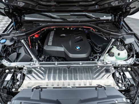 Used 2025 BMW X3 xDrive30i w/ Premium Package image 9