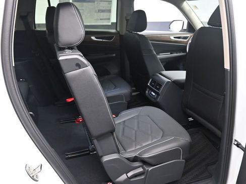 New 2026 Volkswagen Atlas SE image 25