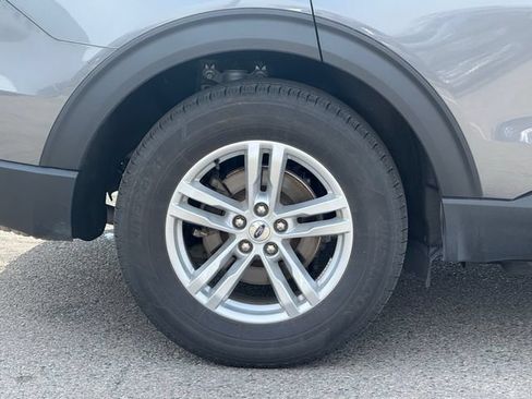 Used 2022 Ford Explorer XLT w/ Equipment Group 202A AWD/4WD image 7