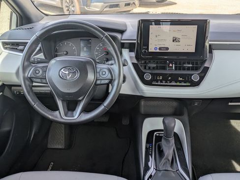 Used 2025 Toyota Corolla SE FWD image 32