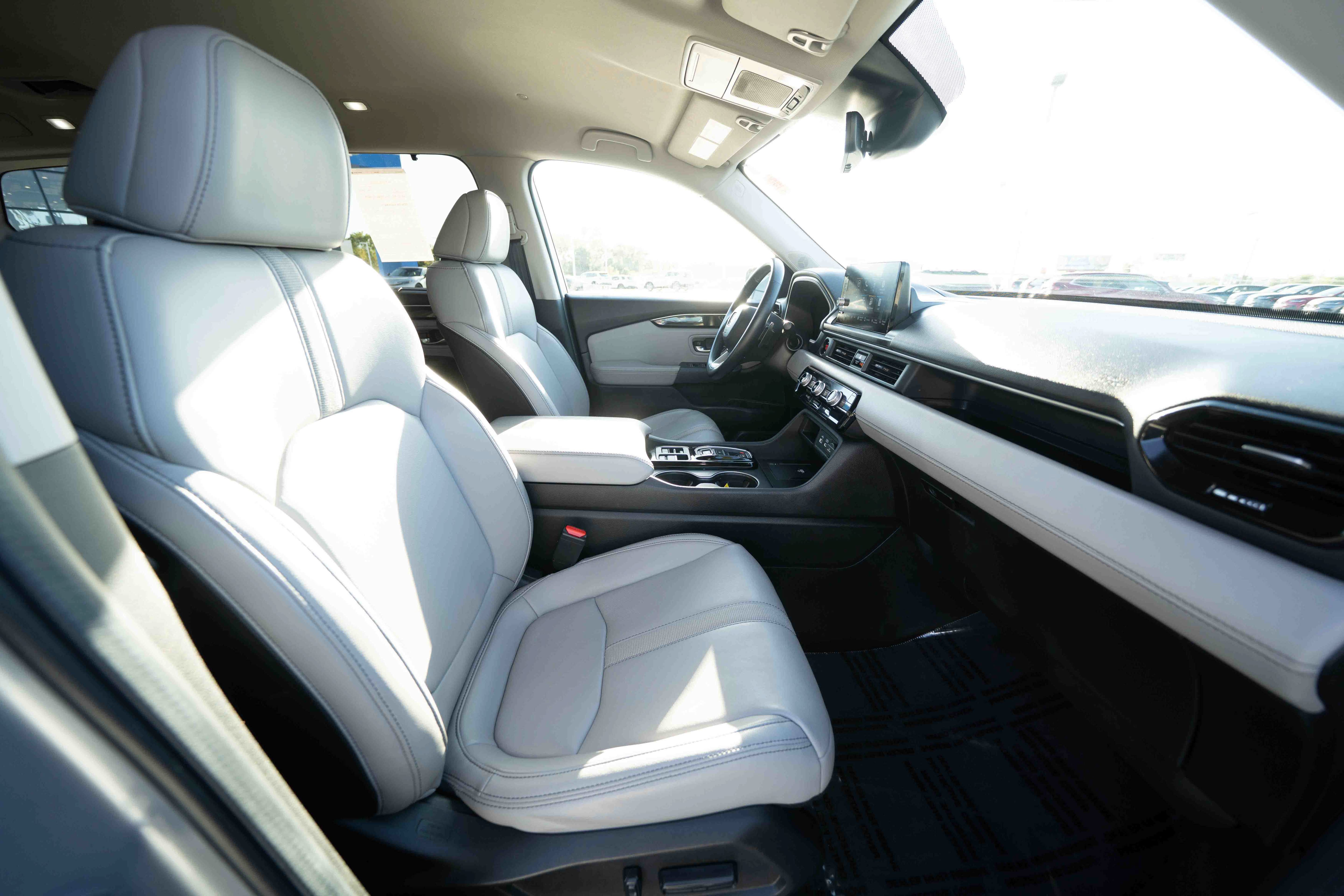 Used 2025 Honda Pilot EX-L image 27