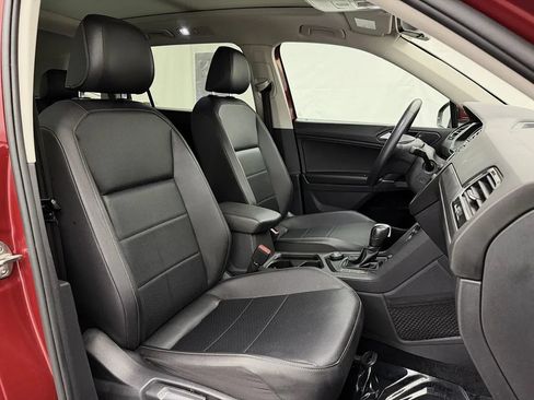 Used 2020 Volkswagen Tiguan SE w/ Panoramic Sunroof Package AWD/4WD image 35